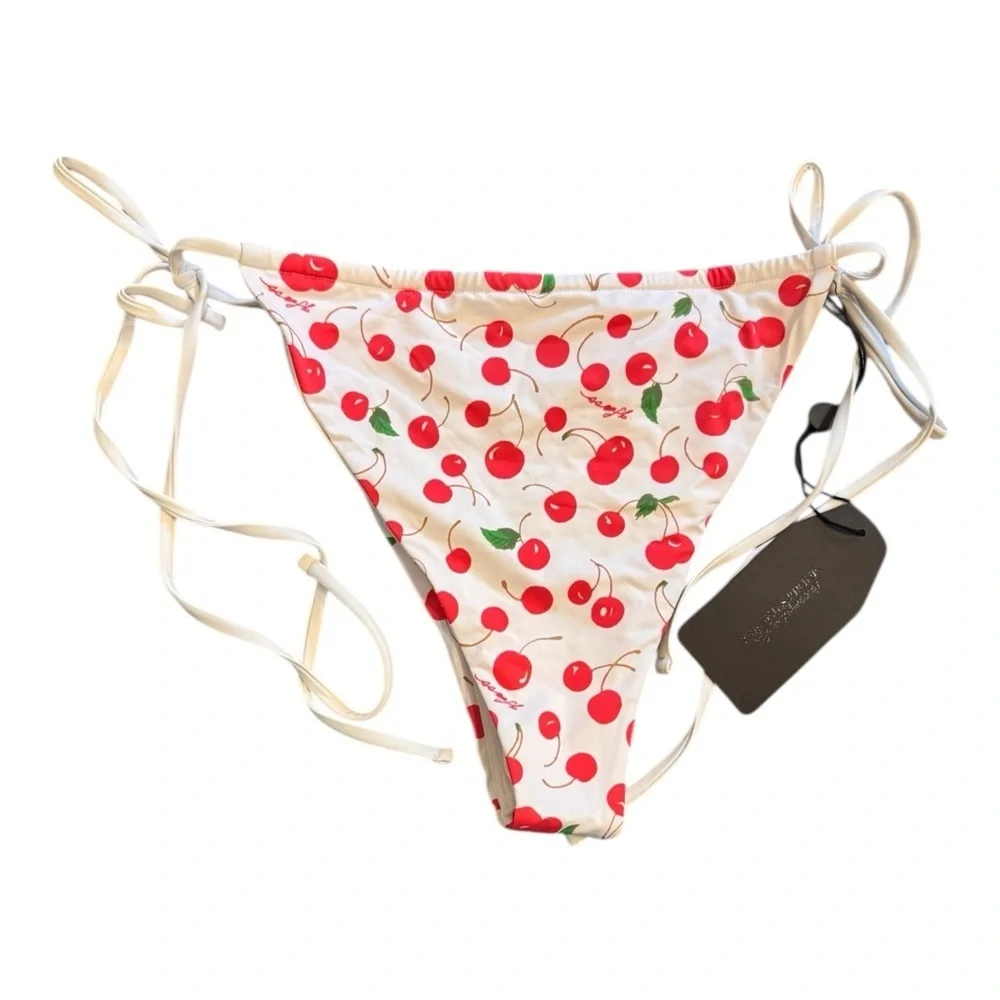 Frankies Bikinis × Sydney Sweeney Tia Bottom in cherry bomb NWT